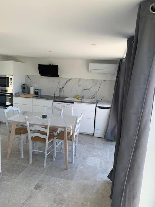 Terre De Lumiere 2. Appartement Nyons Buitenkant foto
